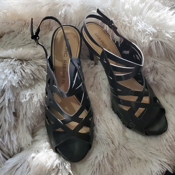 Heels - Picture 1 of 4